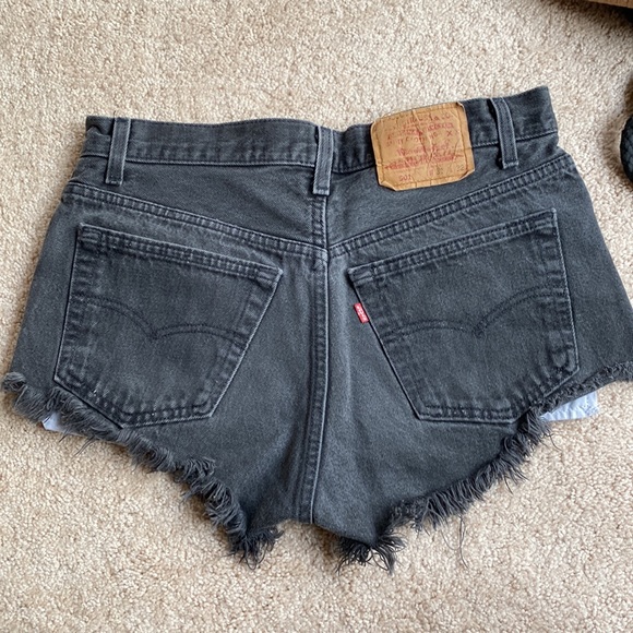 Levi’s 501 black shorts - Picture 2 of 2